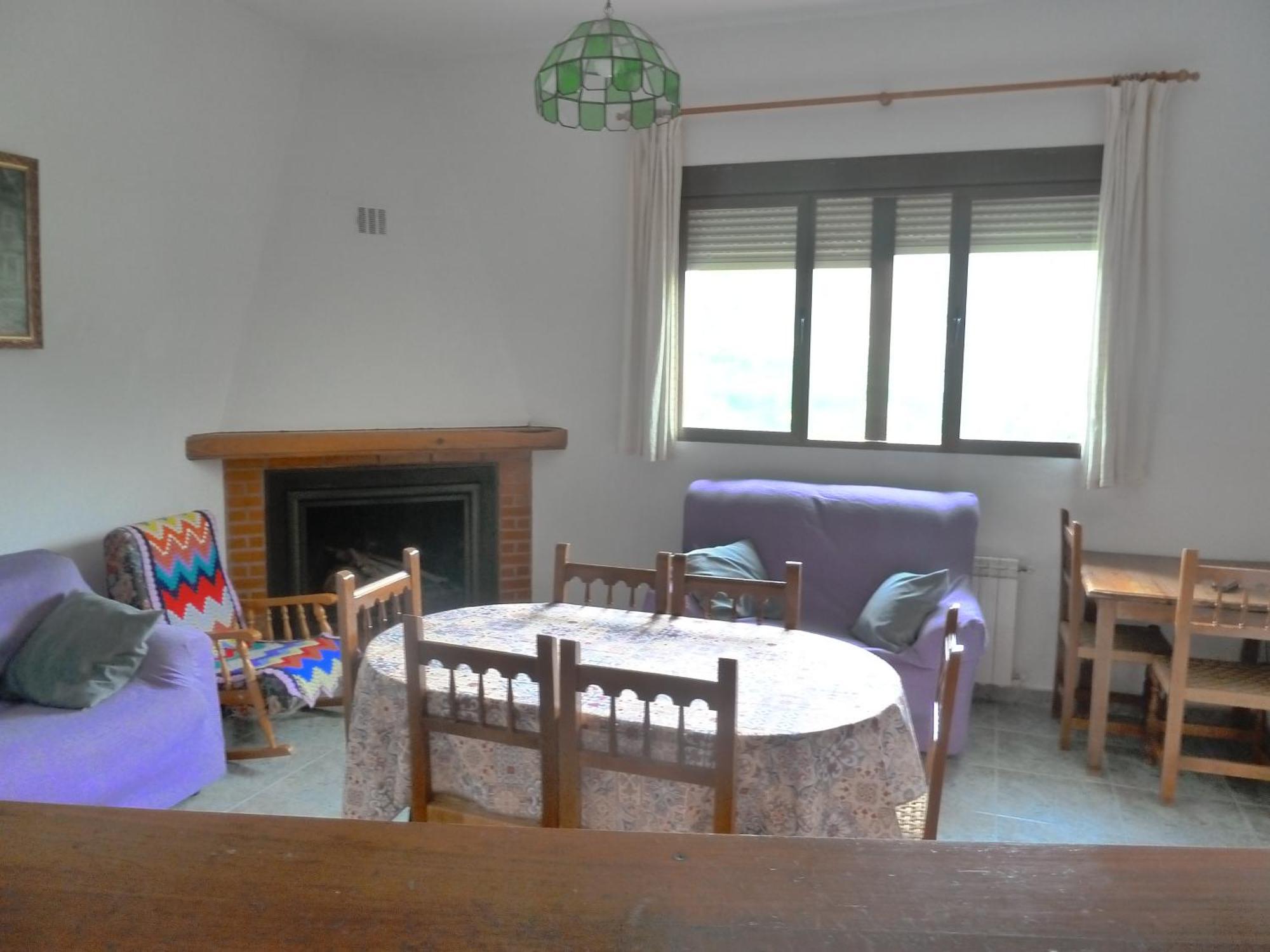 Apartamentos Casa Fermina - A 2 Horas De Las Pistas De Esqui Тревелес Экстерьер фото