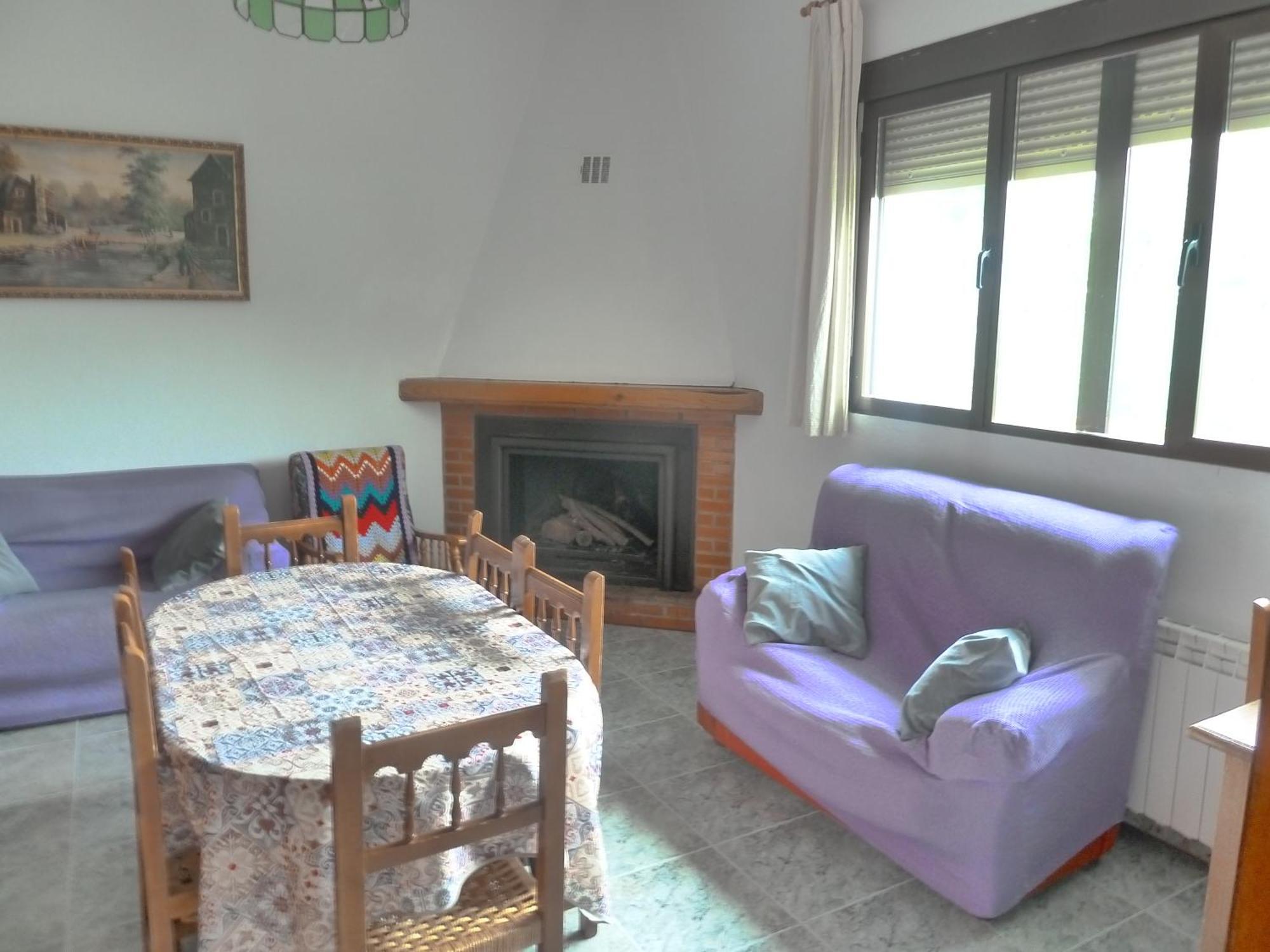 Apartamentos Casa Fermina - A 2 Horas De Las Pistas De Esqui Тревелес Экстерьер фото